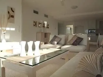 Tingeera Beachfront Apartments Hervey Bay